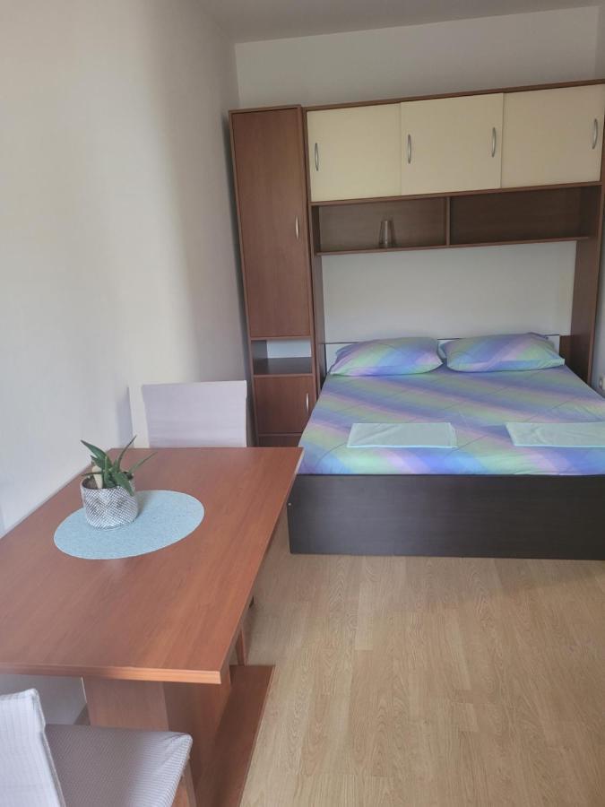 Apartmani Tonci Pag Đảo Pag Ngoại thất bức ảnh
