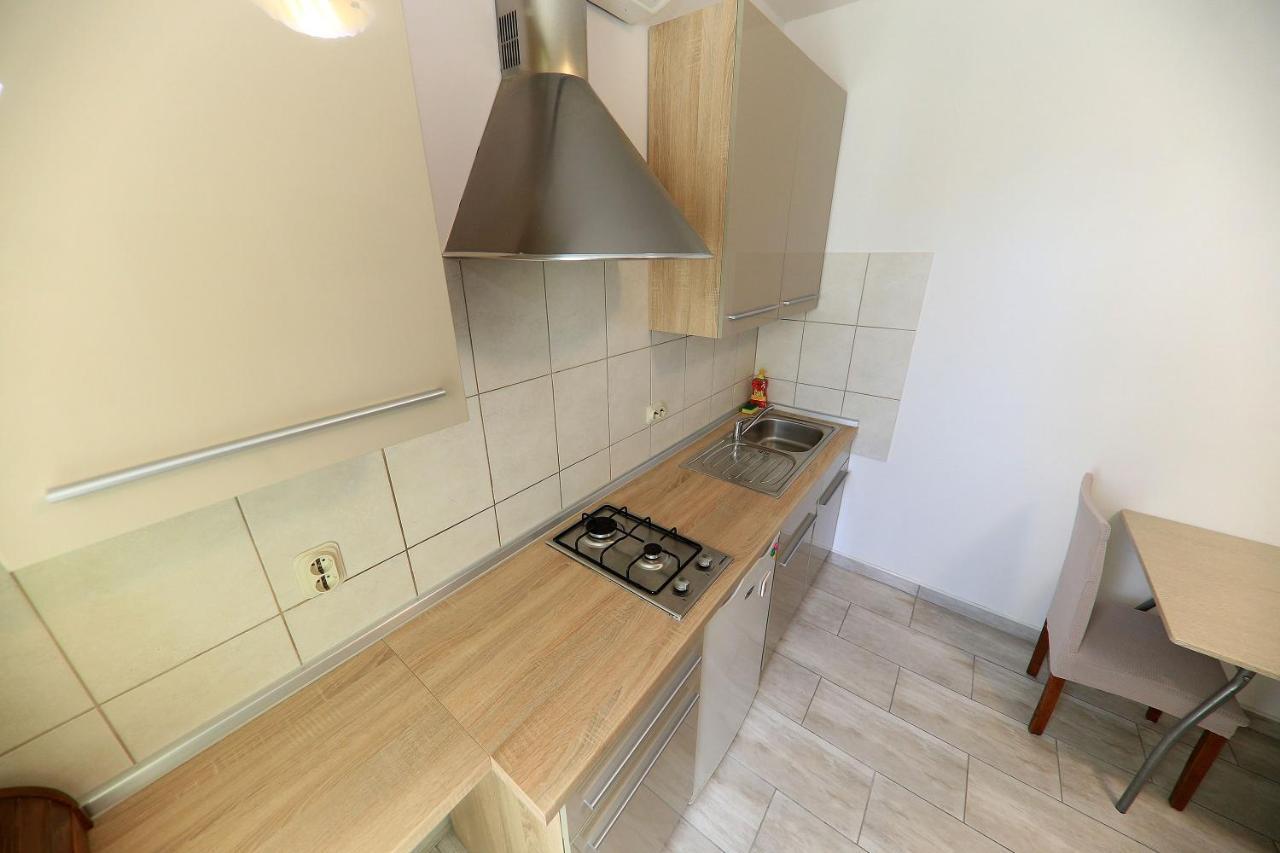 Apartmani Tonci Pag Đảo Pag Ngoại thất bức ảnh