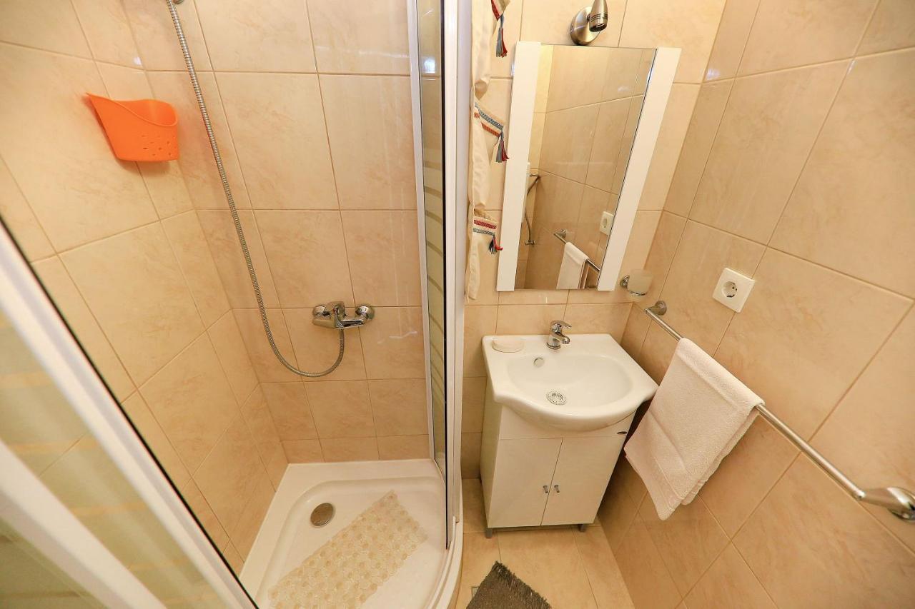 Apartmani Tonci Pag Đảo Pag Ngoại thất bức ảnh