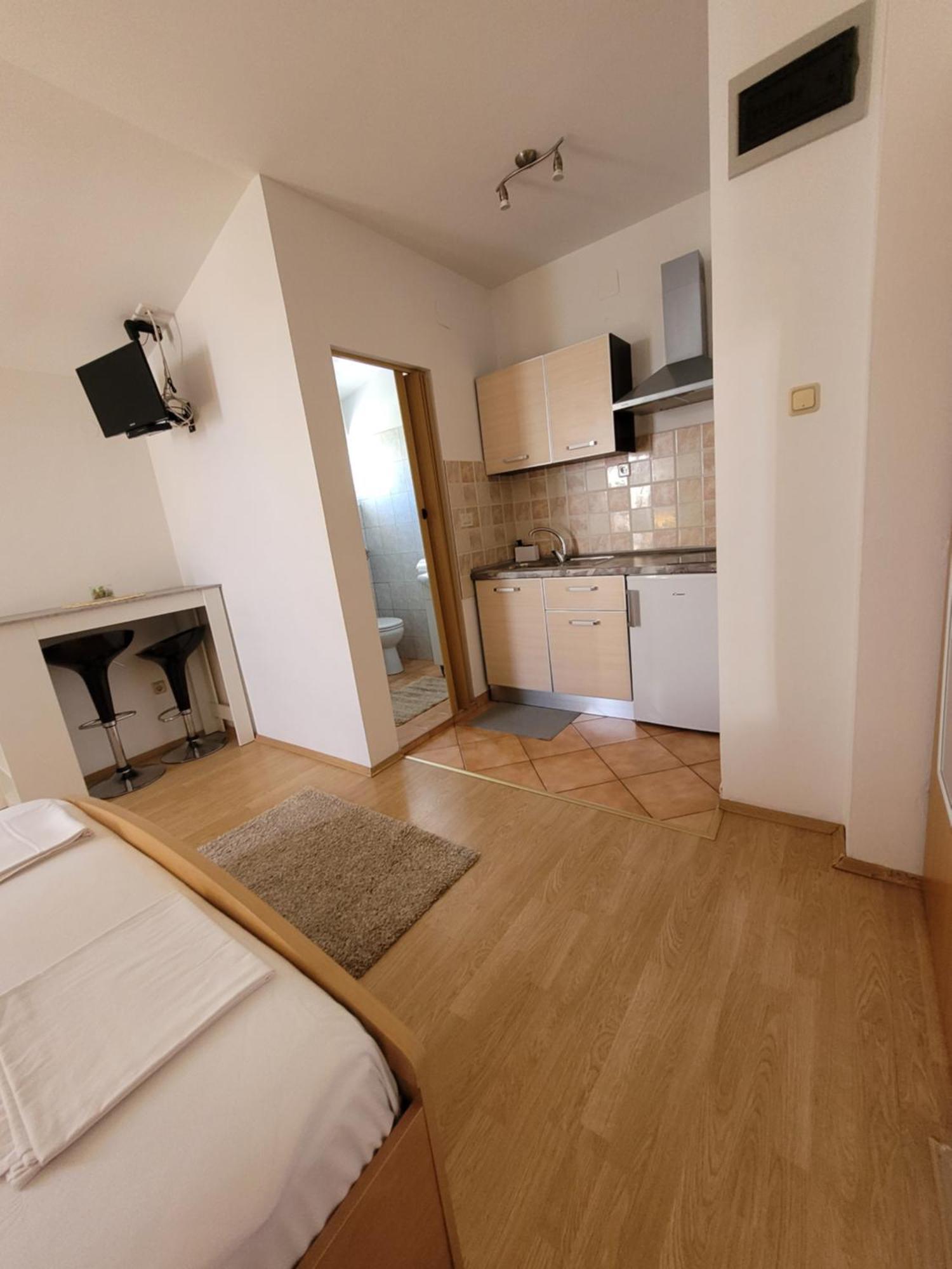 Apartmani Tonci Pag Đảo Pag Ngoại thất bức ảnh